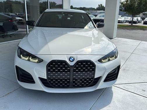 2023 BMW M440 i