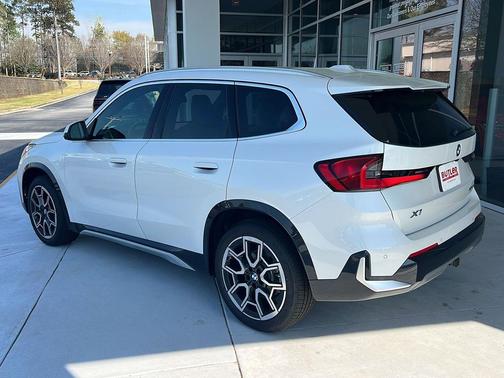 Mineral White Metallic 2026 BMW X1 xDrive28i