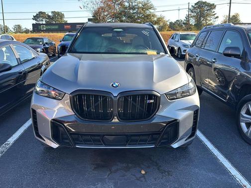 2024 BMW X5 M60i