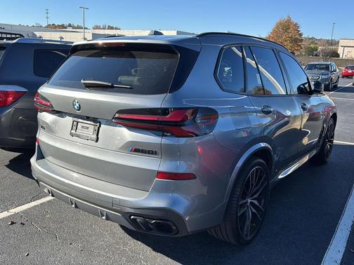 2024 BMW X5 M60i