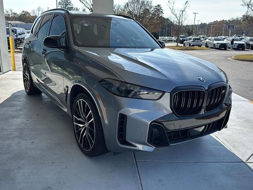 2024 BMW X5 M60i