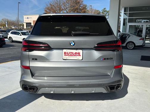 2024 BMW X5 M60i