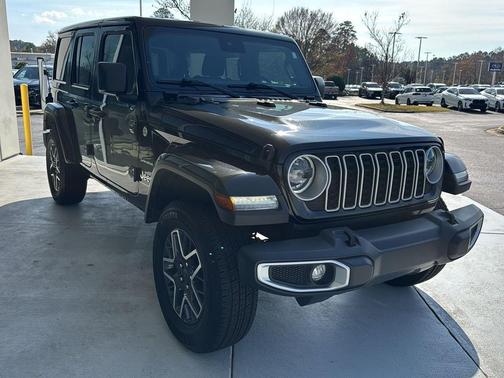 2024 Jeep Wrangler 4-Door Sahara 4x4