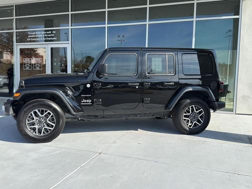 2024 Jeep Wrangler 4-Door Sahara 4x4