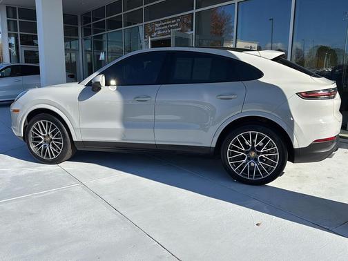 2022 Porsche Cayenne Platinum Edition