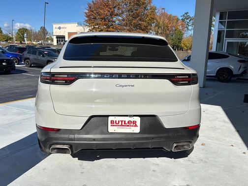 2022 Porsche Cayenne Platinum Edition