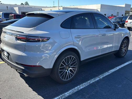 2022 Porsche Cayenne Platinum Edition