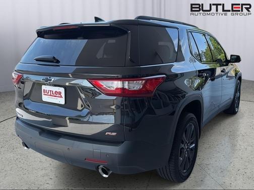 Mosaic Black Metallic 2020 Chevrolet Traverse RS