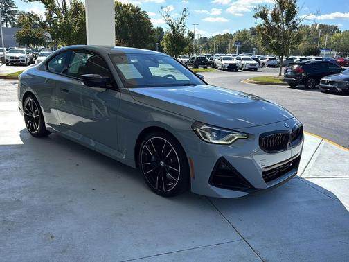 2025 BMW M240 i