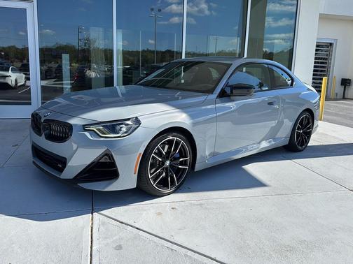 2025 BMW M240 i