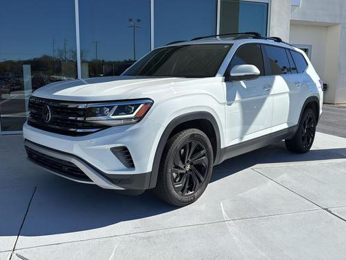 2023 Volkswagen Atlas 3.6L SE w/Technology