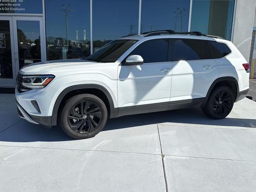 2023 Volkswagen Atlas 3.6L SE w/Technology