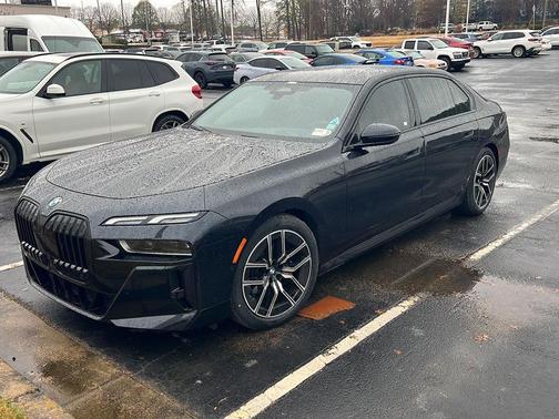 2023 BMW 740 i