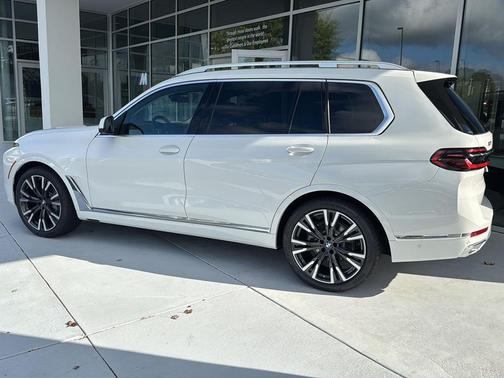 2026 BMW X7 xDrive40i
