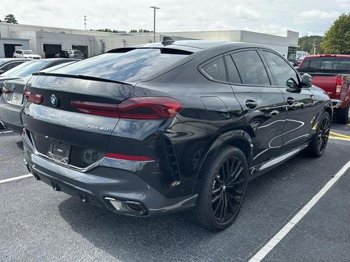 2023 BMW X6 xDrive40i