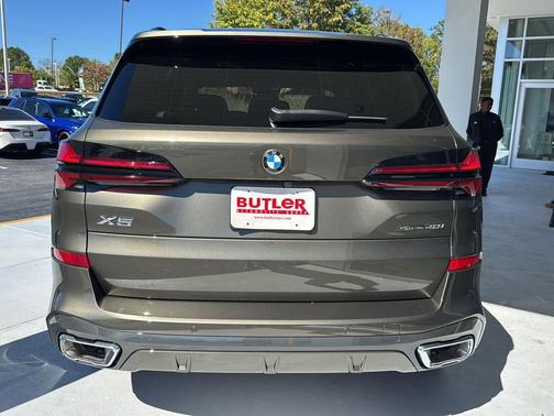2026 BMW X5 M60i