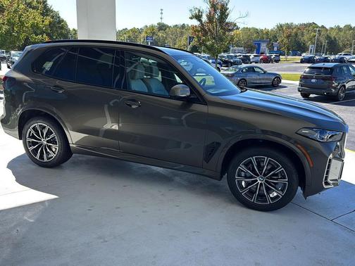 2026 BMW X5 M60i
