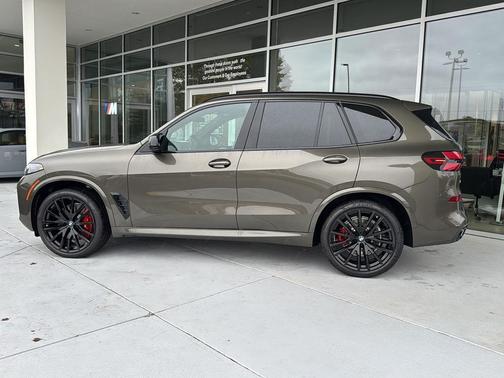 2026 BMW X5 M60i