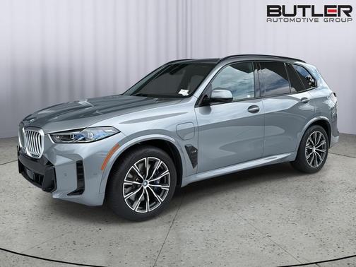 Skyscraper Grey Metallic 2024 BMW X5 PHEV xDrive50e