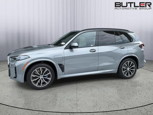 Skyscraper Grey Metallic 2024 BMW X5 PHEV xDrive50e