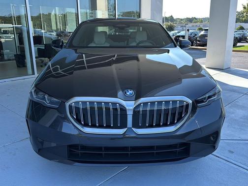 2024 BMW i5 eDrive40
