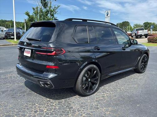 2026 BMW X7 M60i