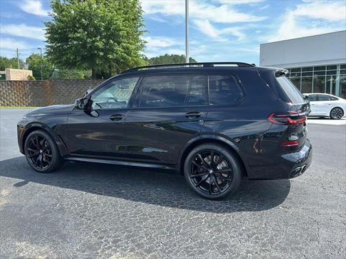 2026 BMW X7 M60i