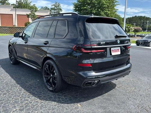 2026 BMW X7 M60i