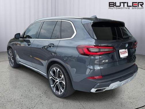 Arctic Grey Metallic 2022 BMW X5 sDrive40i