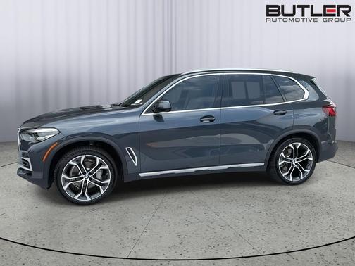 Arctic Grey Metallic 2022 BMW X5 sDrive40i
