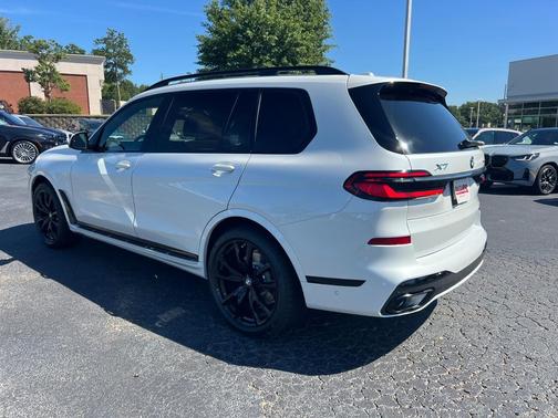2026 BMW X7 xDrive40i