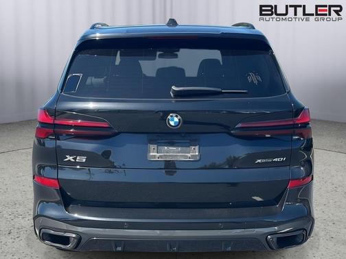Black Sapphire Metallic 2024 BMW X5 xDrive40i