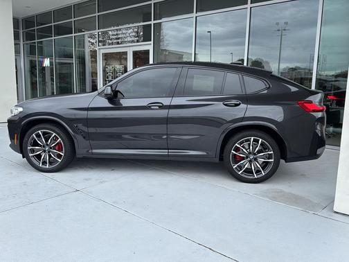 2025 BMW X4 xDrive30i