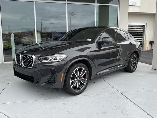 2025 BMW X4 xDrive30i