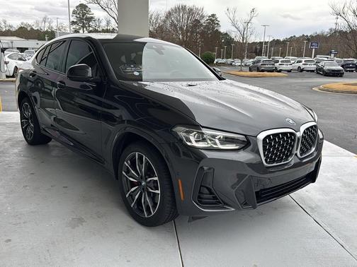 2025 BMW X4 xDrive30i