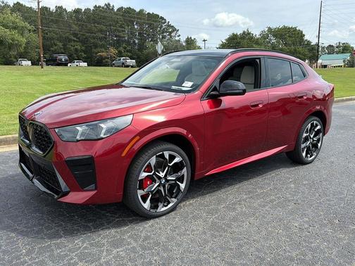 Vegas Red Metallic 2026 BMW X2 xDrive28i