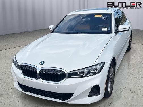 Alpine White 2024 BMW 330 330i