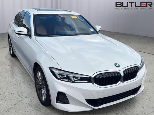 Alpine White 2024 BMW 330 330i
