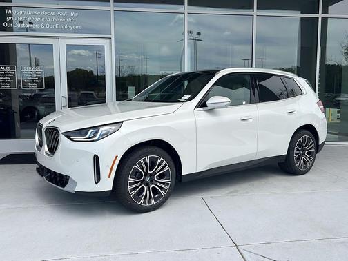Mineral White Metallic 2026 BMW X3 30 xDrive