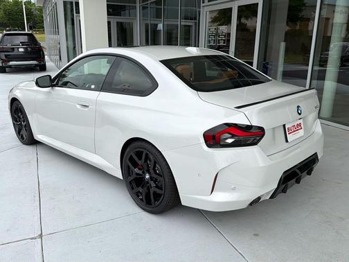 Mineral White Metallic 2026 BMW 230 230i
