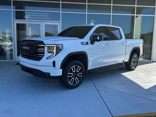 2025 GMC Sierra 1500 AT4