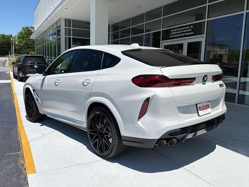 Mineral White Metallic 2027 BMW X6 M Competition