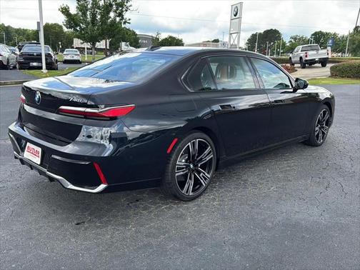 2024 BMW 740 i
