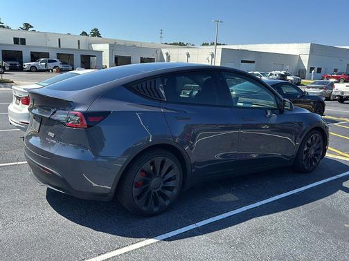 2022 Tesla Model Y Performance Dual Motor All-Wheel Drive