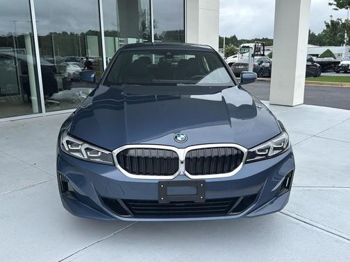 2025 BMW 330 i xDrive