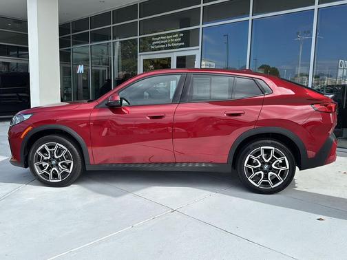 2025 BMW X2 xDrive28i