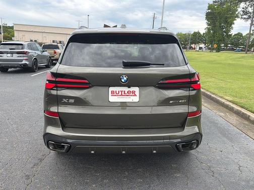 Manhattan Green Metallic 2026 BMW X5 sDrive40i