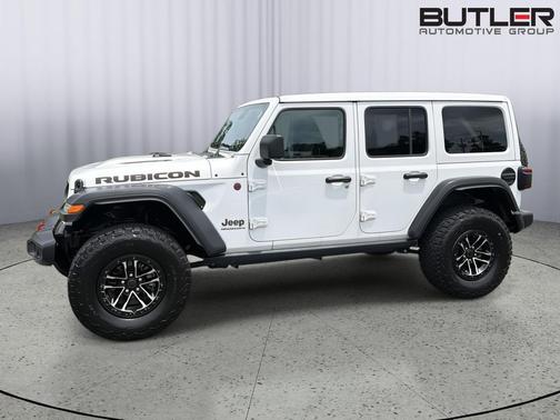 Bright White Clearcoat 2024 Jeep Wrangler Rubicon