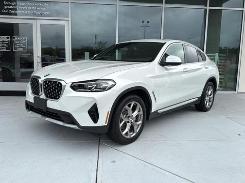 2024 BMW X4 xDrive30i