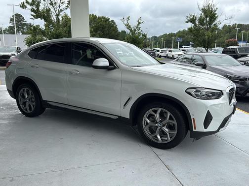 2024 BMW X4 xDrive30i
